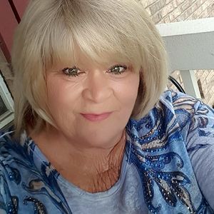 Meet your Posher, Deborah